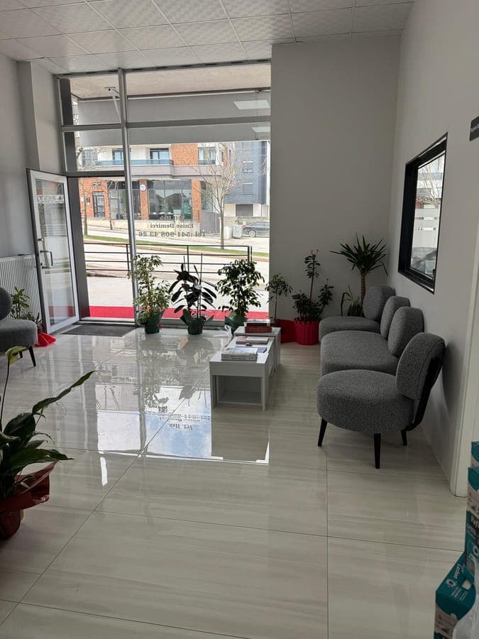 Bekleme salonu girişi