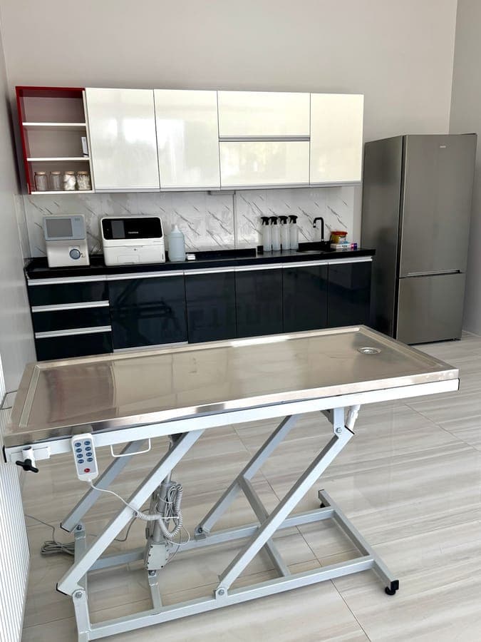 Muayene odası ve laboratuvar ekipmanları